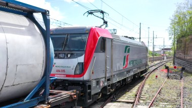 Eni sceglie il treno per il trasporto di carburanti HVO